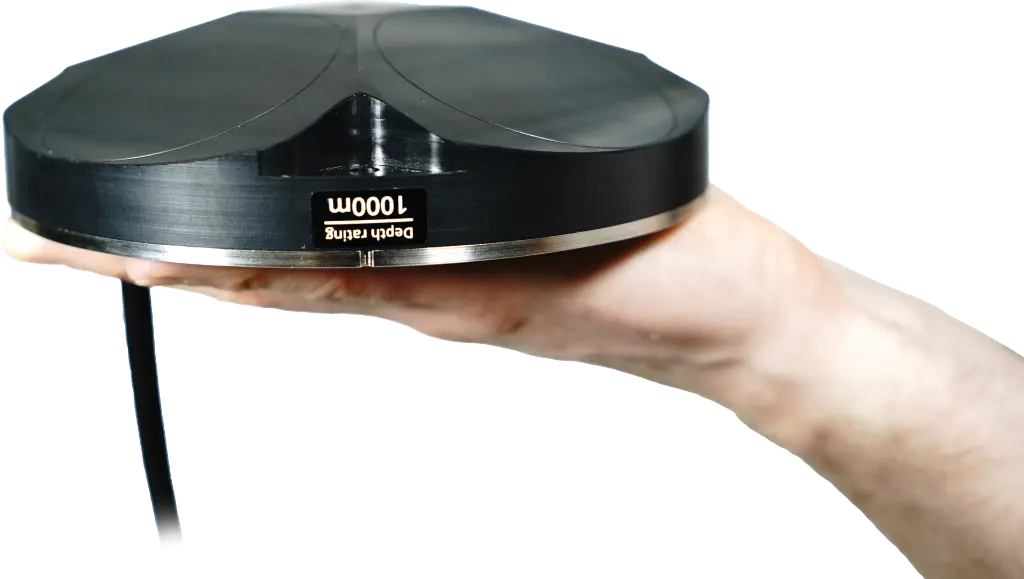 A250 - Cable Back - Hand comparison.webp